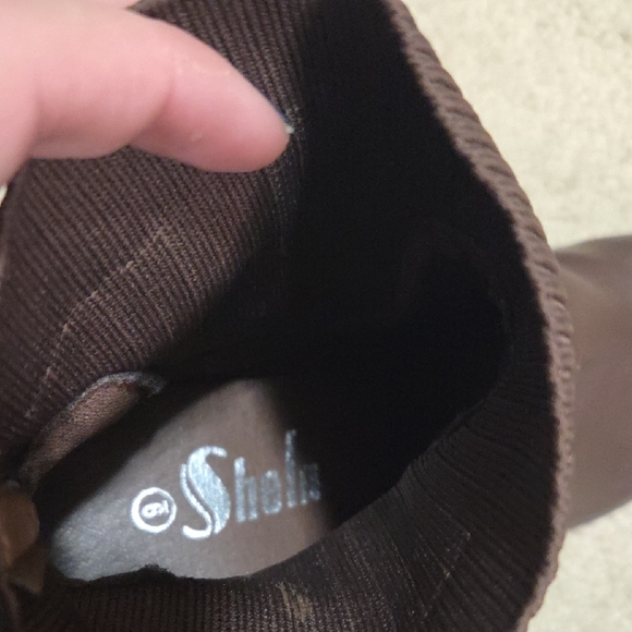 Elegant Brown Ankle Booties - Picture 5 of 6